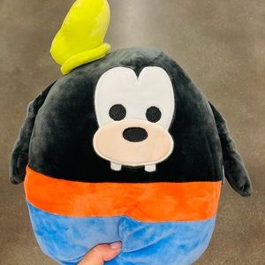 Goofy Squishmallow
